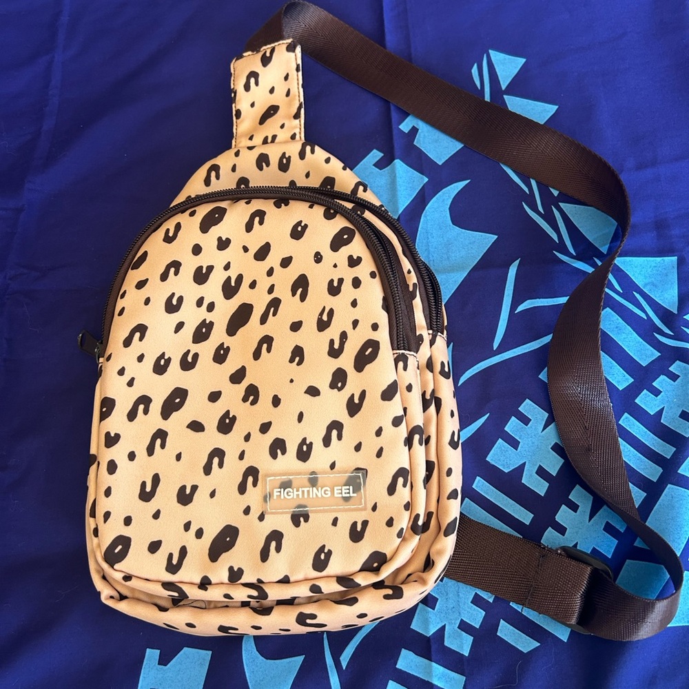 Fighting Eel Tan and Black Patterned Crossbody Bag